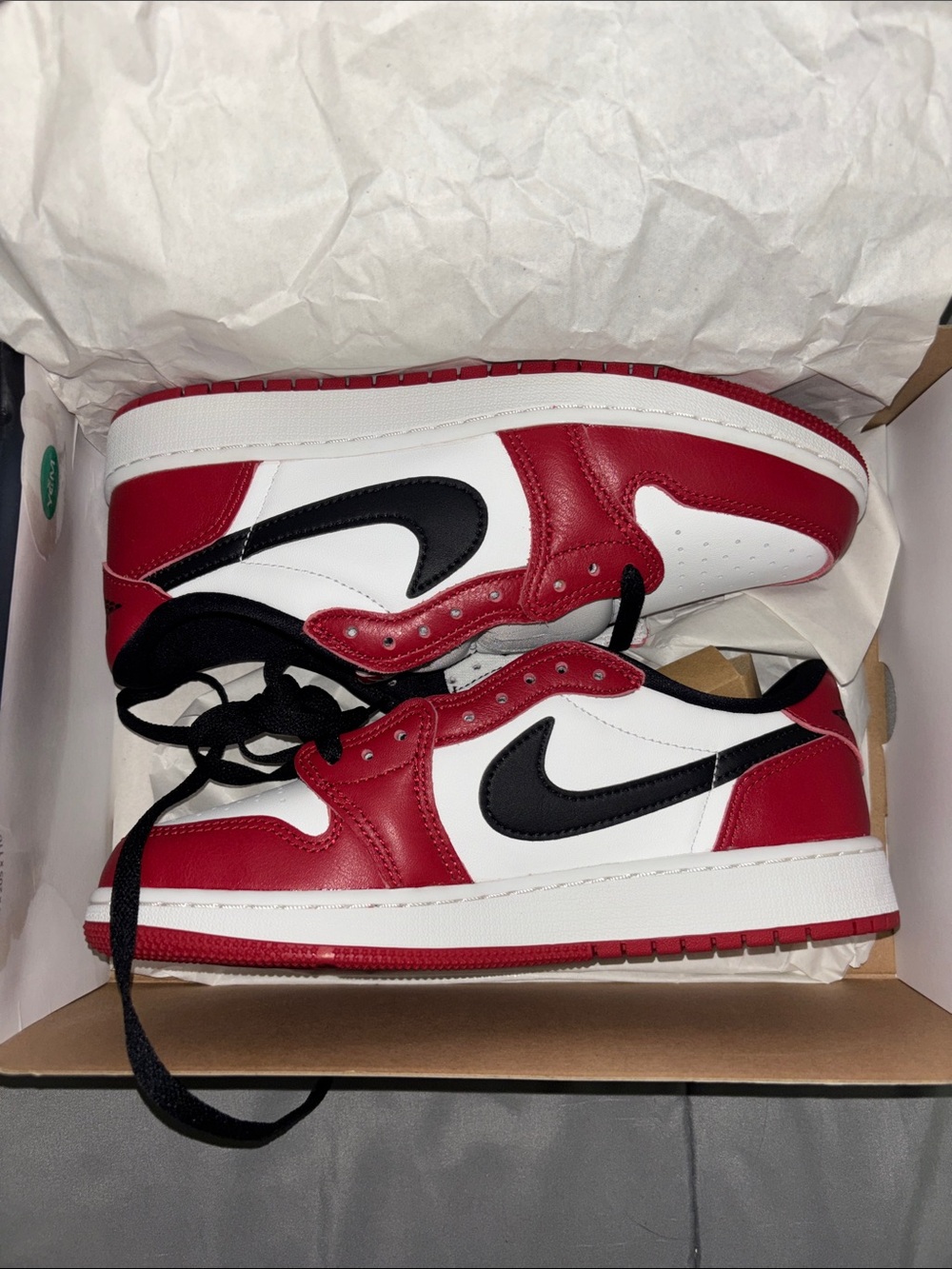 Jordan 1 low Chicago Sneakers in Red, White & Black - Picture 5 of 6